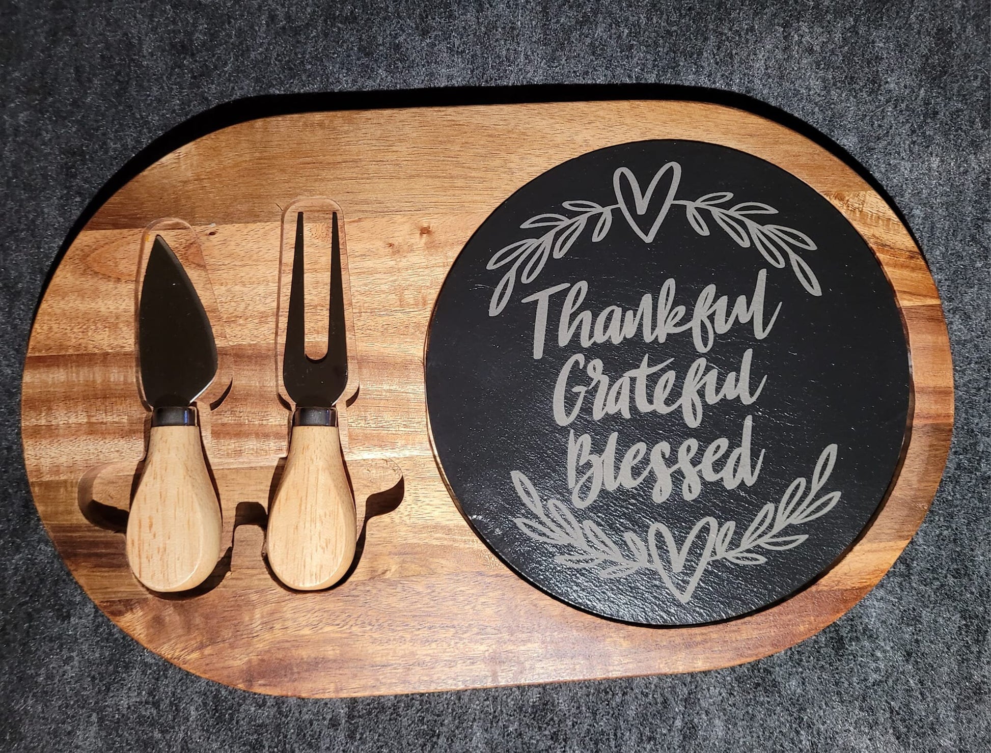 Acacia Wood/Slate Oval Cheese Set engraved with Thankful Grateful Blessed